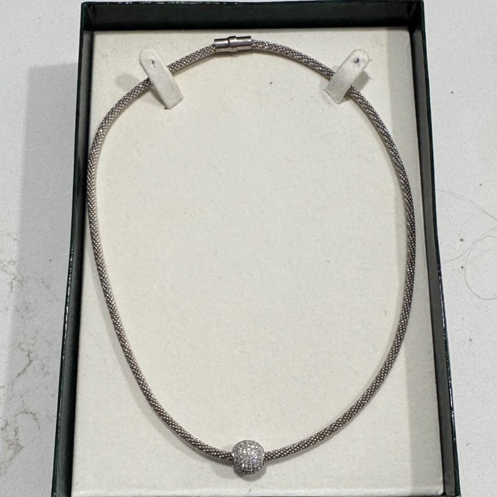 Elegant Silver Necklace with Crystal Accent